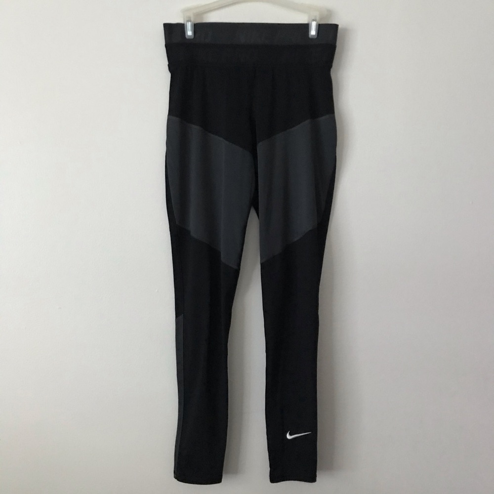 Nike Pro`